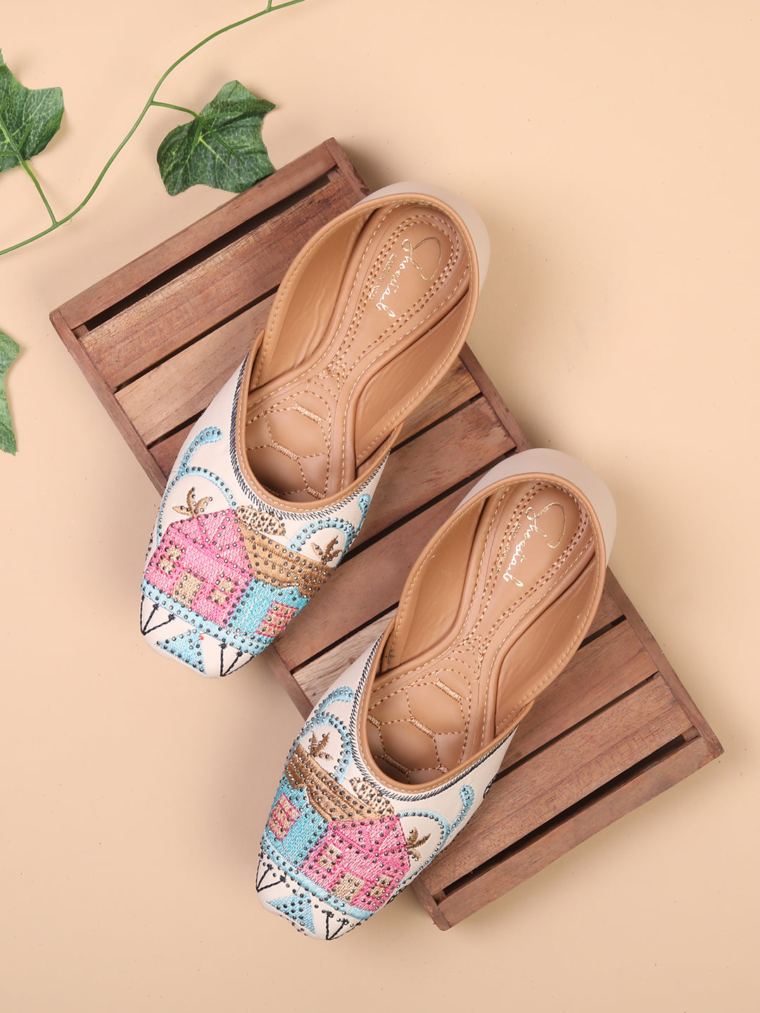 Embroidered Punjabi Jutis for Women Festive & Casual Traditional Wear