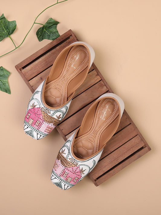 Embroidered Punjabi Jutis for Women Festive & Casual Traditional Wear