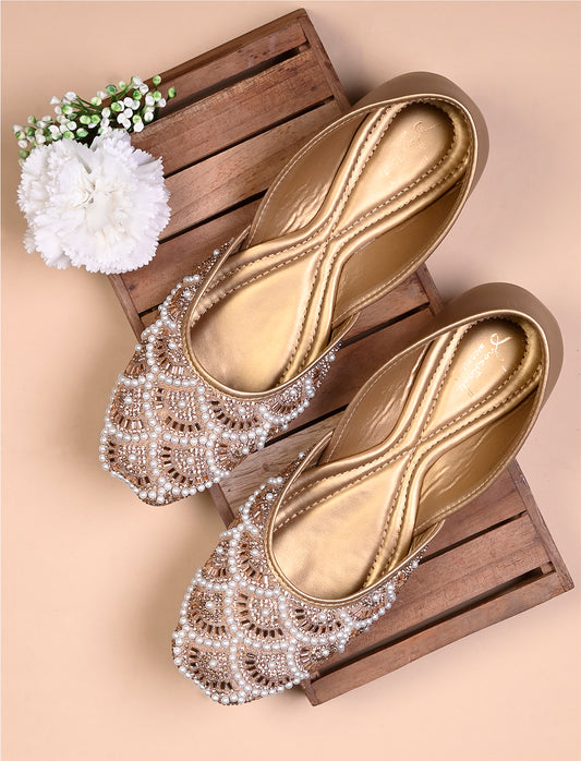 bridal style pearl & bead work jutti for women & girls (65% off)